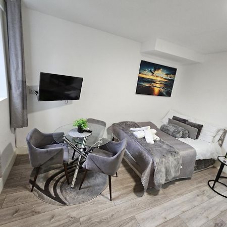 Stylish Studio Near Kensal Green Λονδίνο Εξωτερικό φωτογραφία
