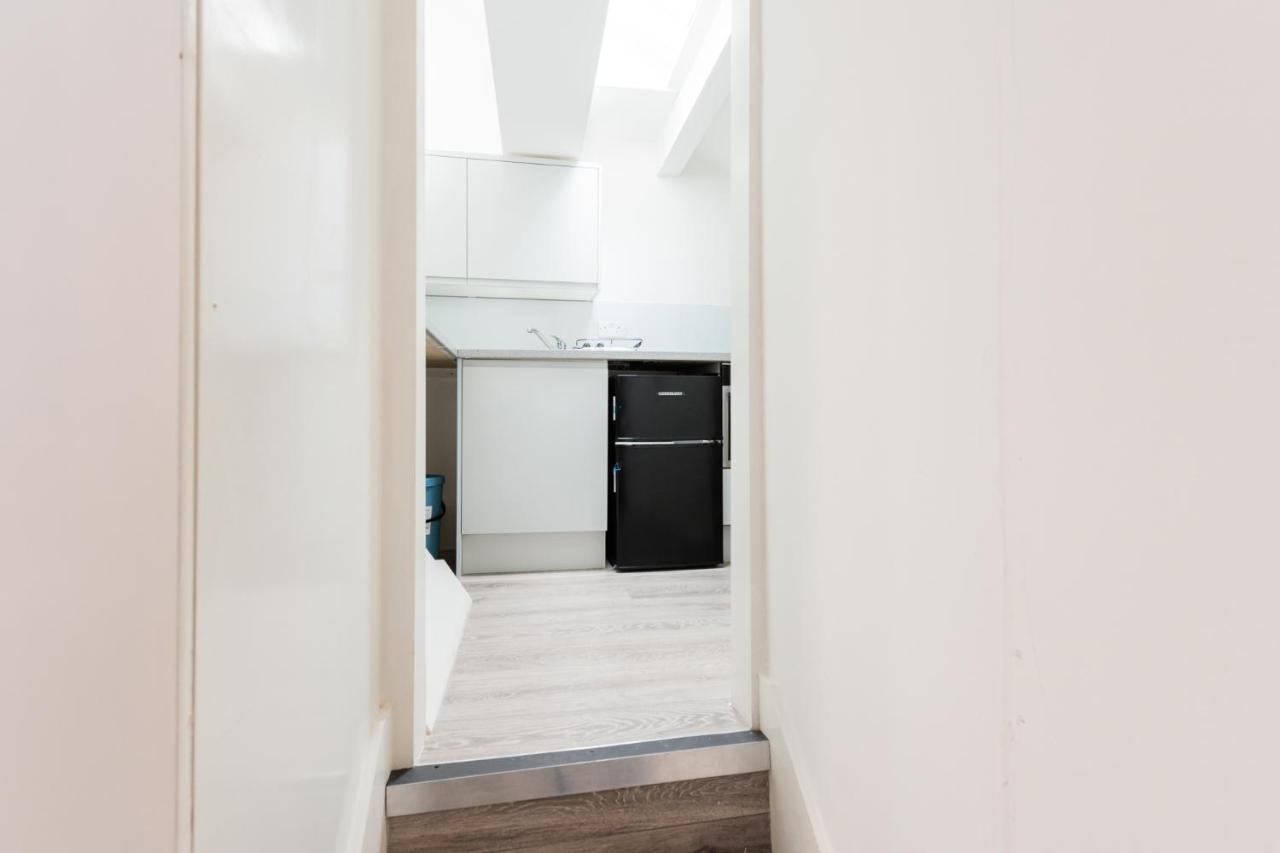 Stylish Studio Near Kensal Green Λονδίνο Εξωτερικό φωτογραφία