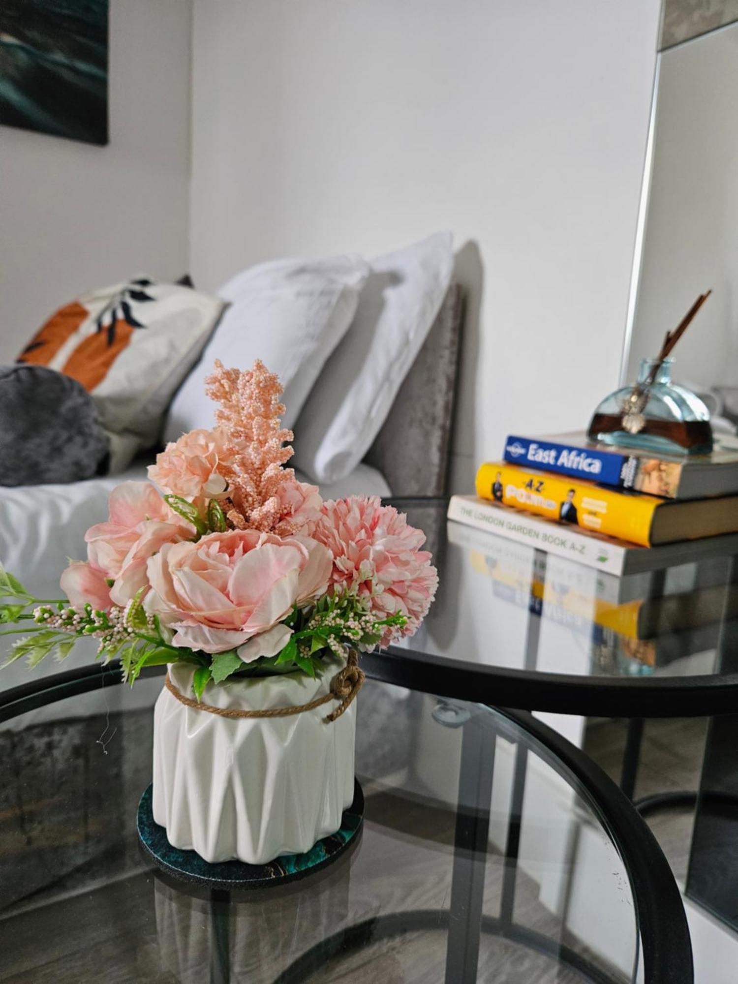 Stylish Studio Near Kensal Green Λονδίνο Εξωτερικό φωτογραφία